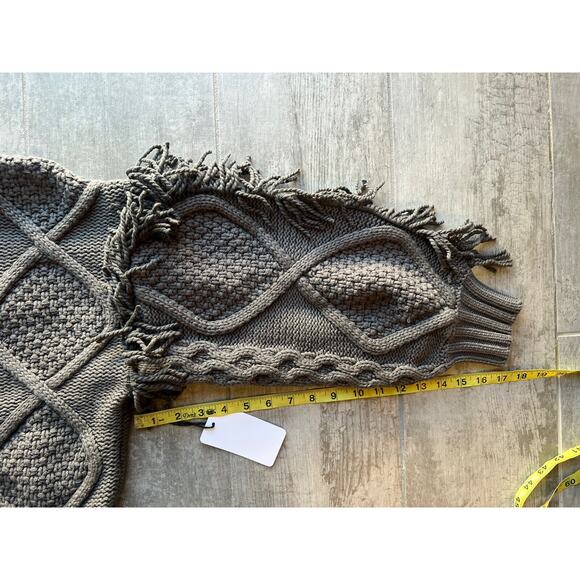 $113 LINE & DOT Revolve Designer Jasper Fringe Sweater Heavyweight Cable Knit M - Picture 10 of 10